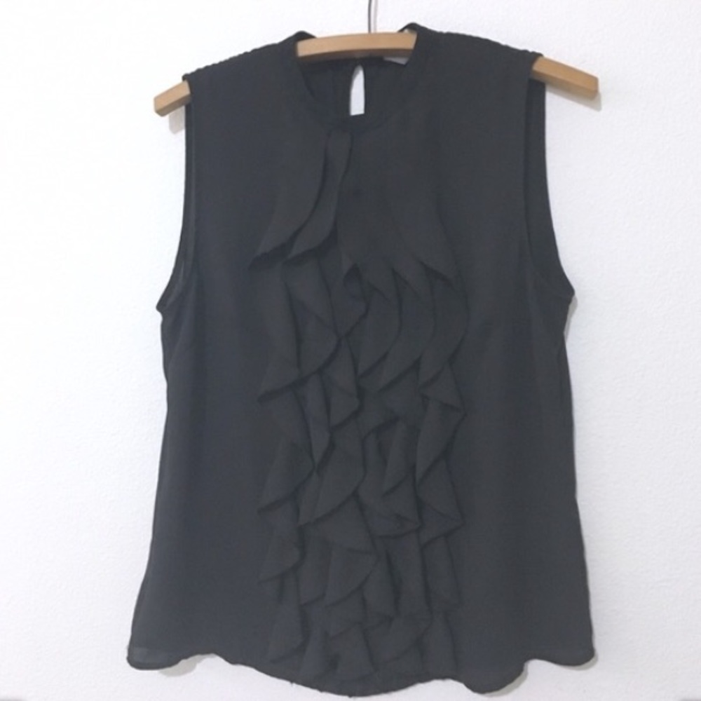 H&M black ruffle business casual sleeveless blouse
